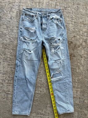 American Eagle 90s Slim Boyfriend Light Wash Distressed Jeans